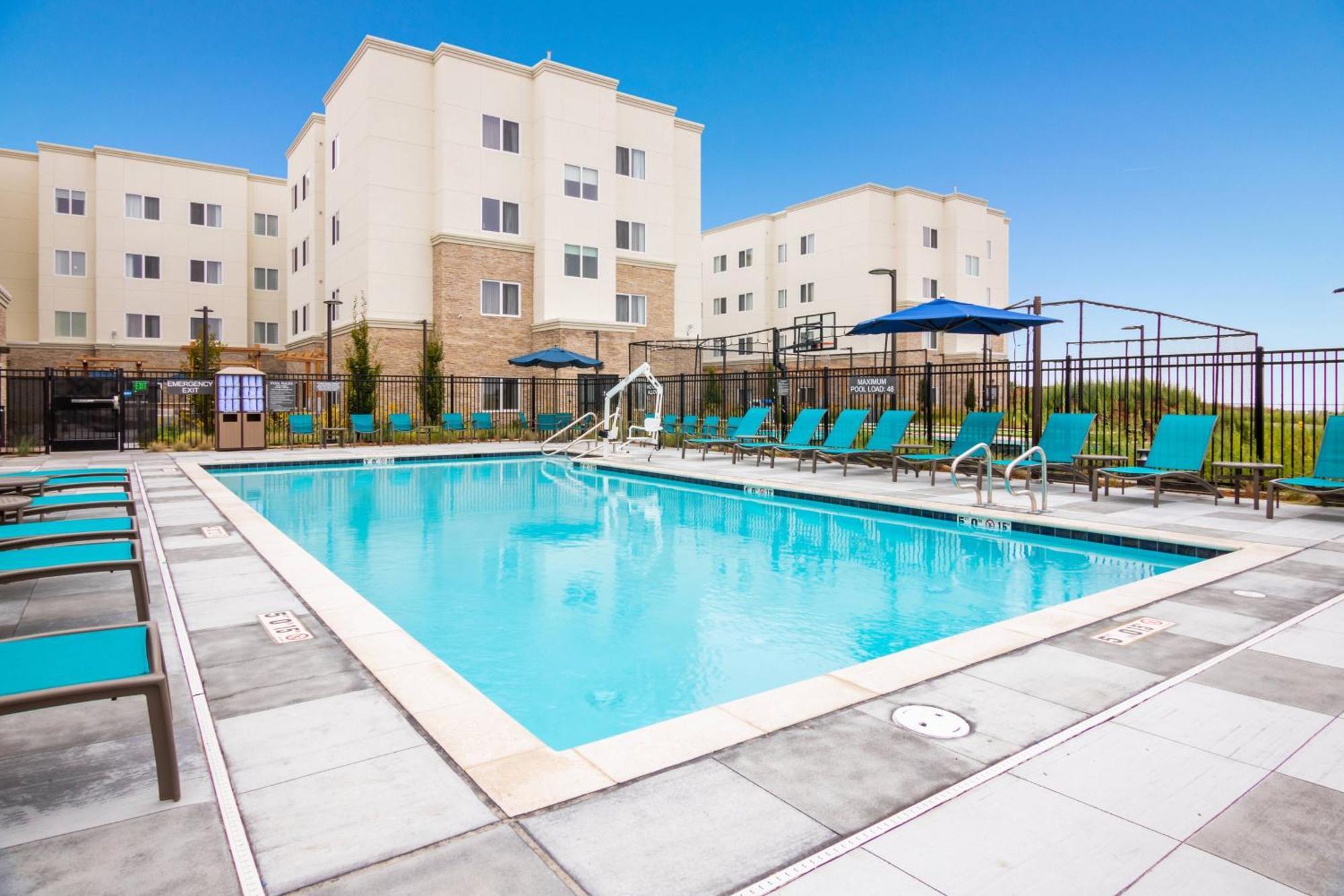 Fairfield Inn & Suites By Marriott San Jose North/Silicon Valley Exterior photo